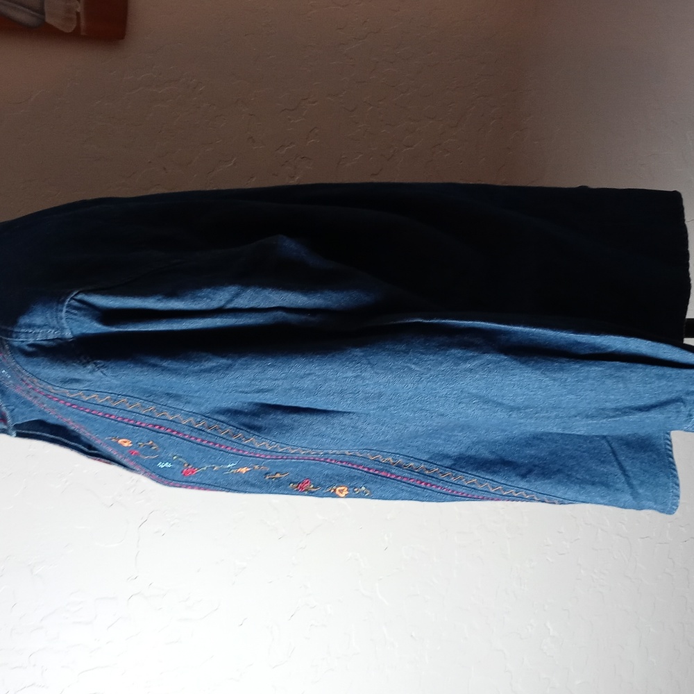 Bobbie Brooks Women's Denim Shirt - Picture 3 of 7